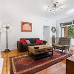 Art-Deco Gem In Midlothian Opposite Beach