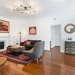 Art-Deco Gem In Midlothian Opposite Beach